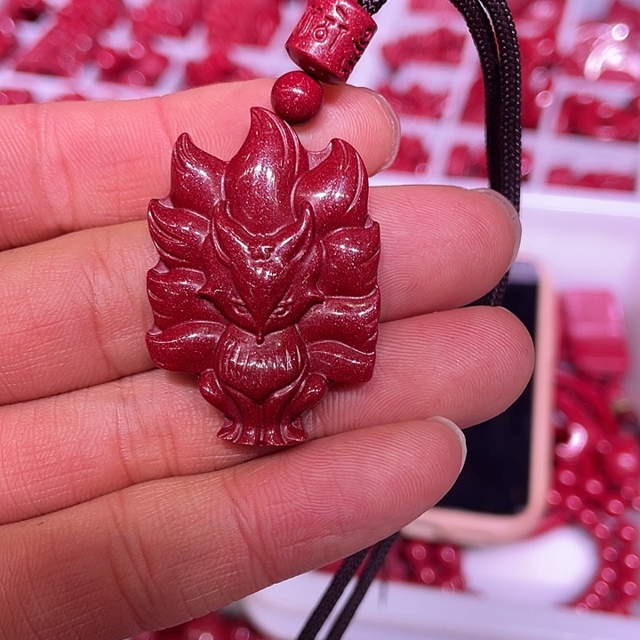 天然辰砂紫金砂九尾狐吊坠