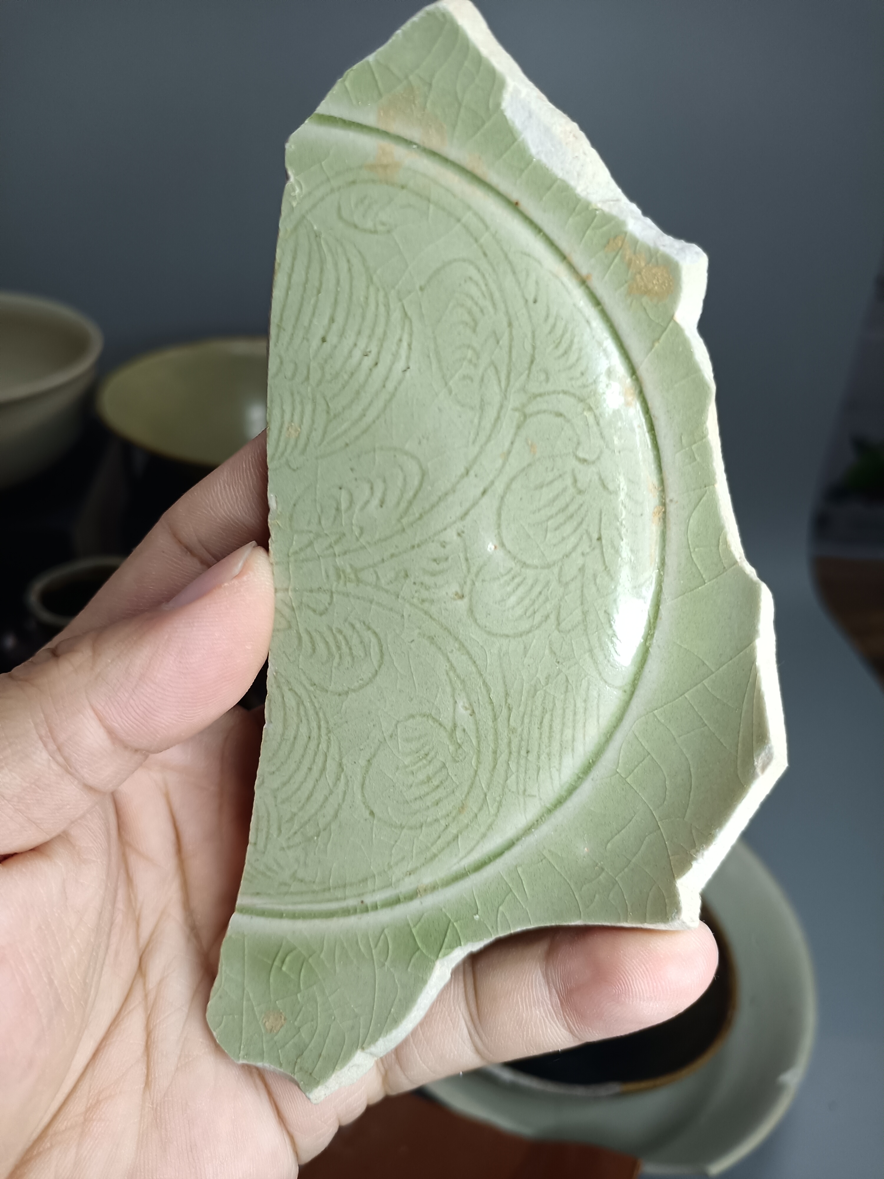 越窑青釉线刻纹碗标本