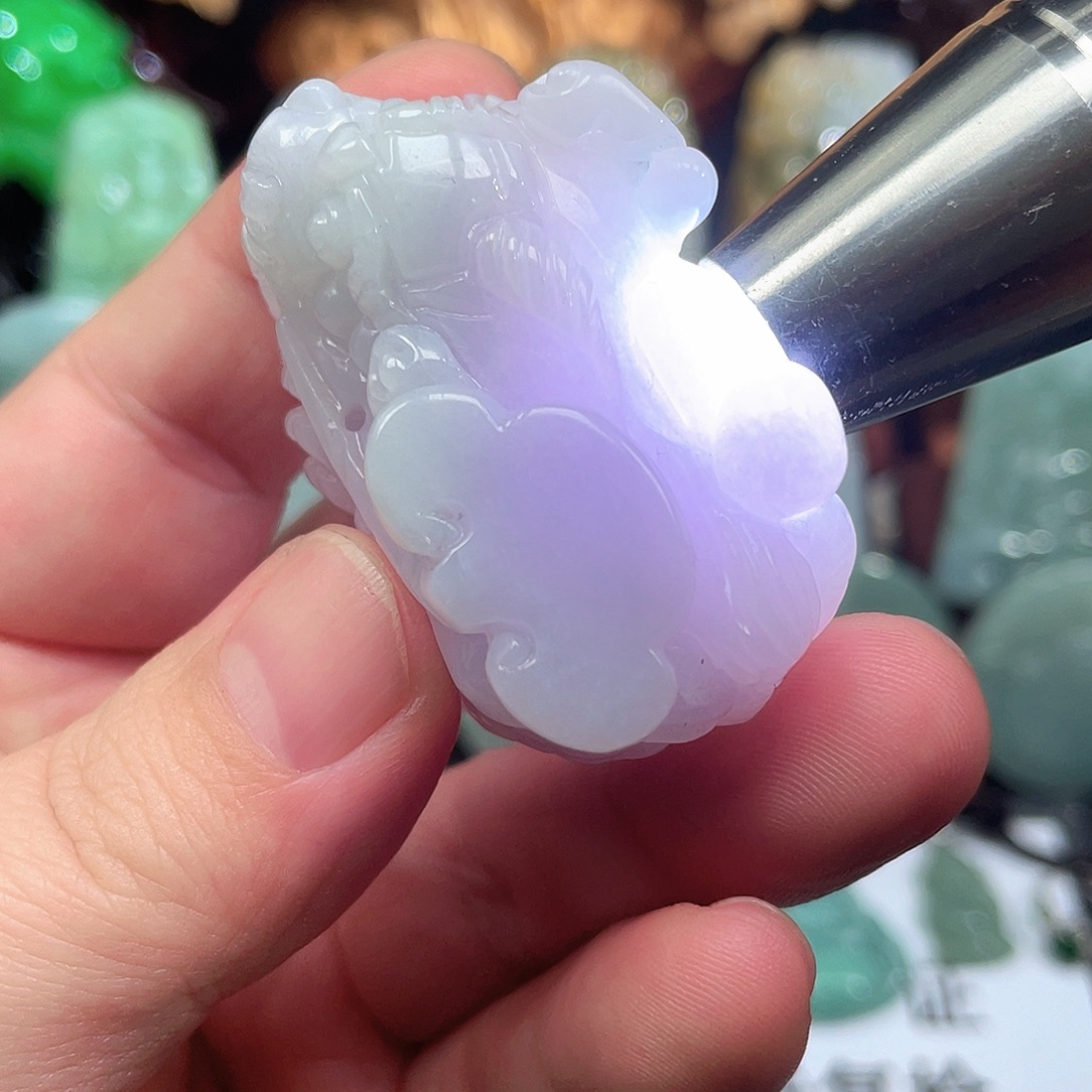 翡翠未镶嵌颈饰紫罗兰貔貅