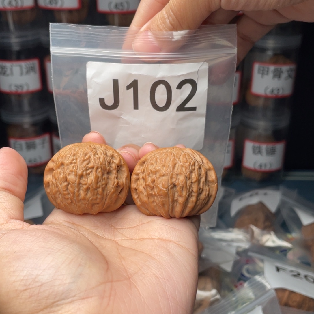 文玩核桃吊坠40铁锤