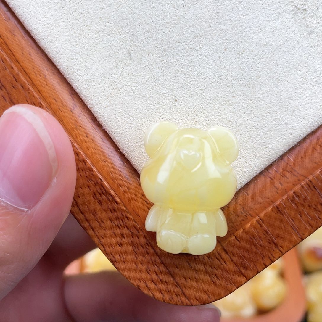 琥珀裸石未镶嵌蜜蜡