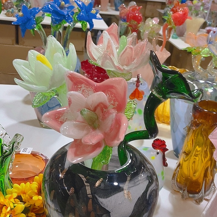 琉璃花瓶高45厘米宽9