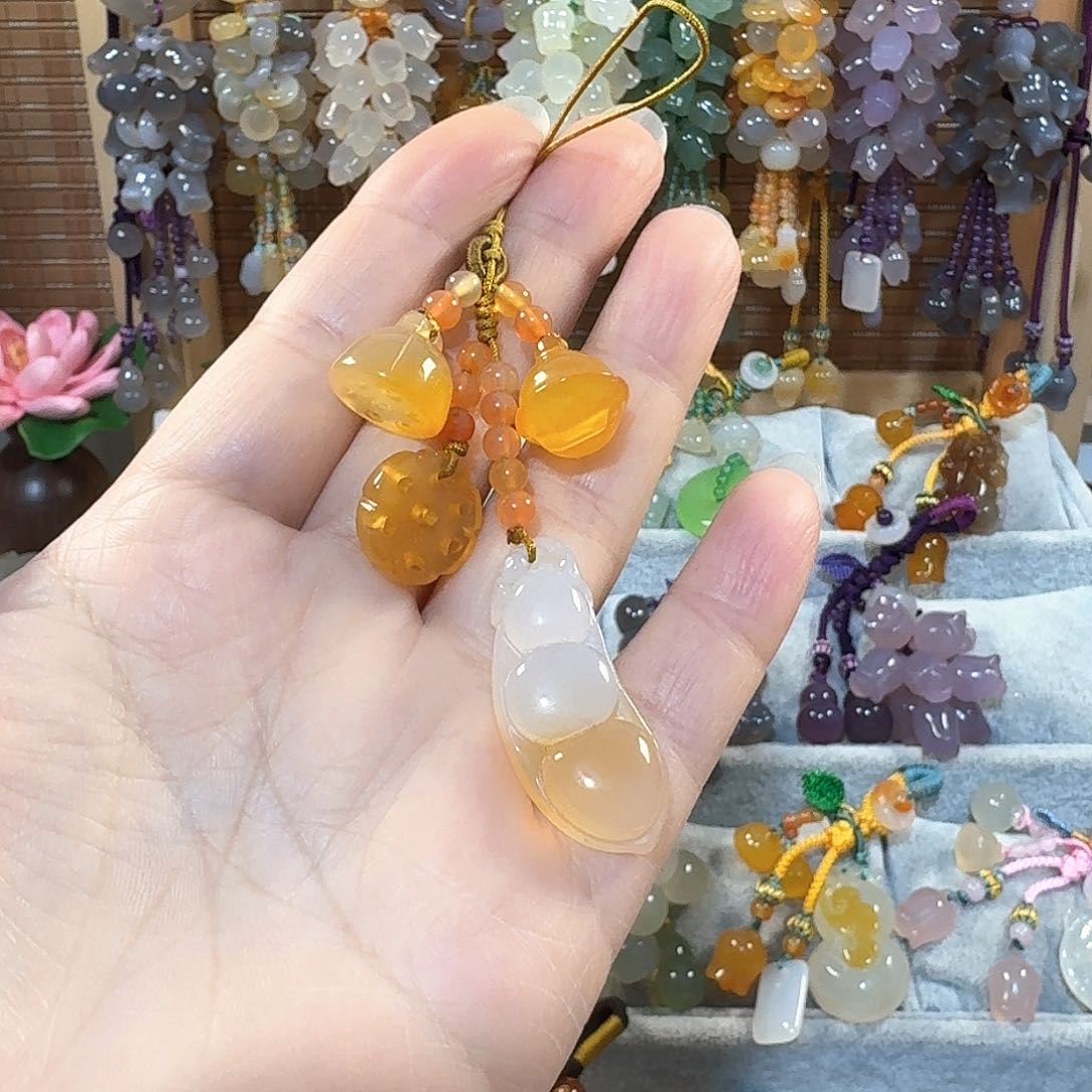 玛瑙/玉髓小挂件未镶嵌