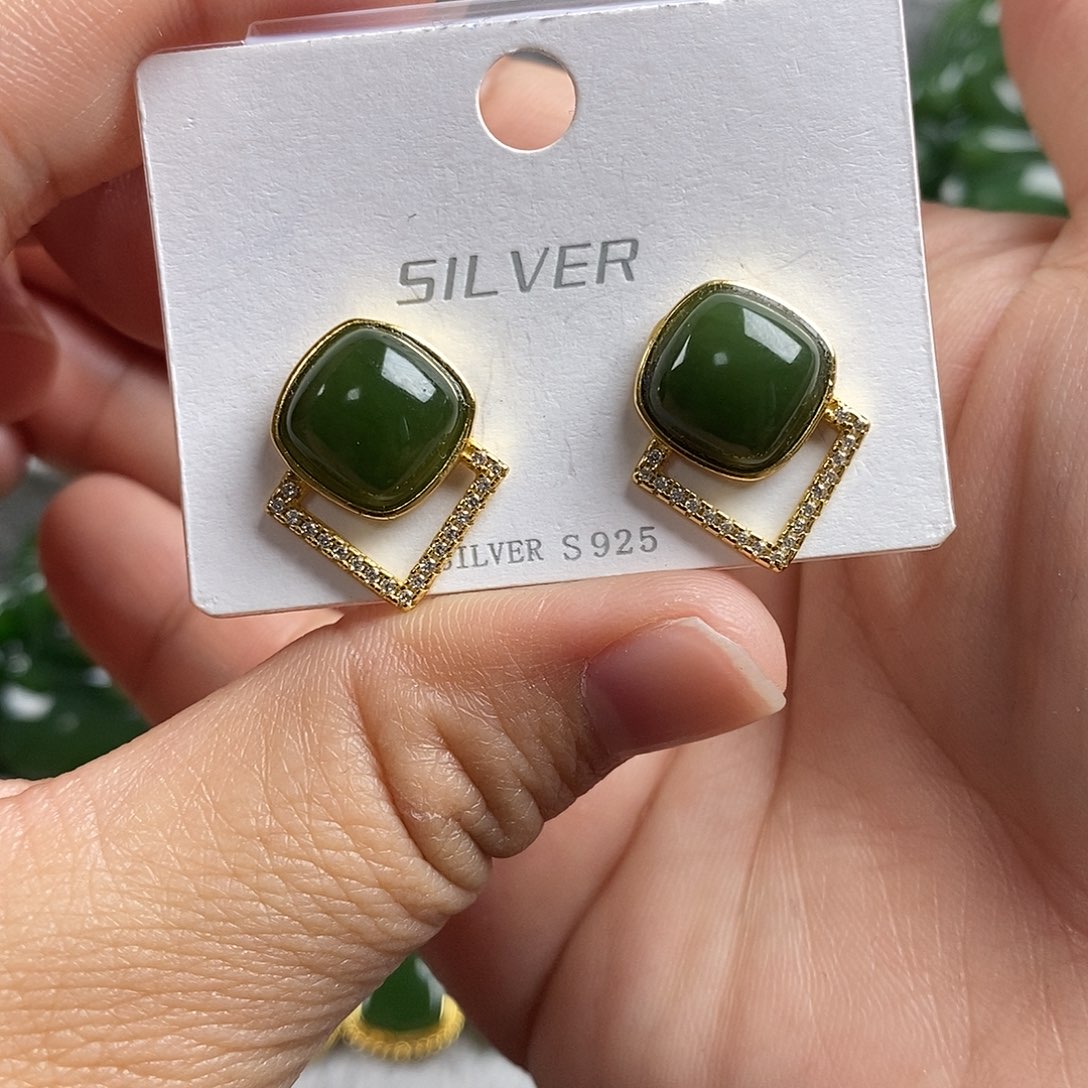 和田玉（碧玉）未镶嵌颈饰