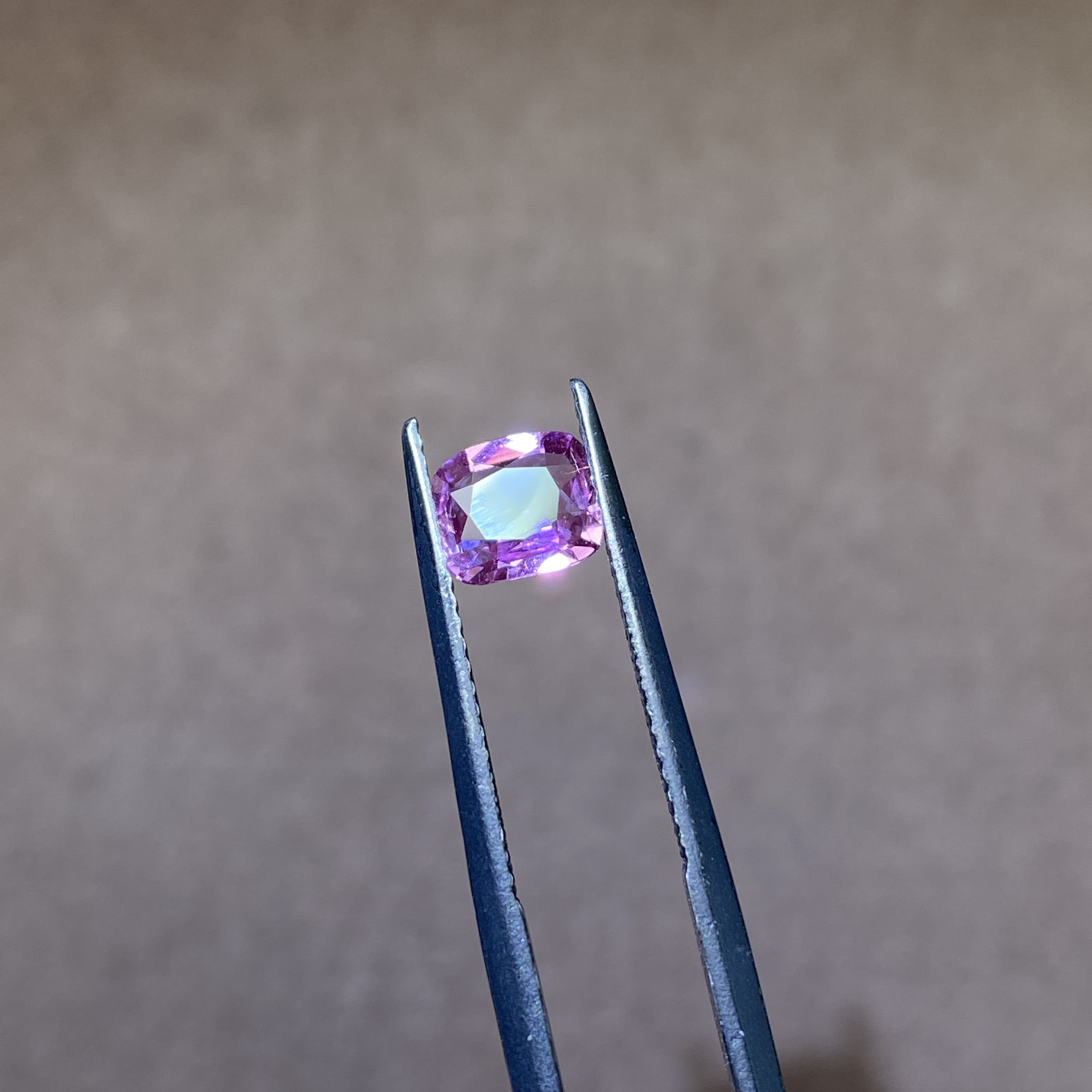 23T1881 无烧粉色蓝宝石 0.95克拉