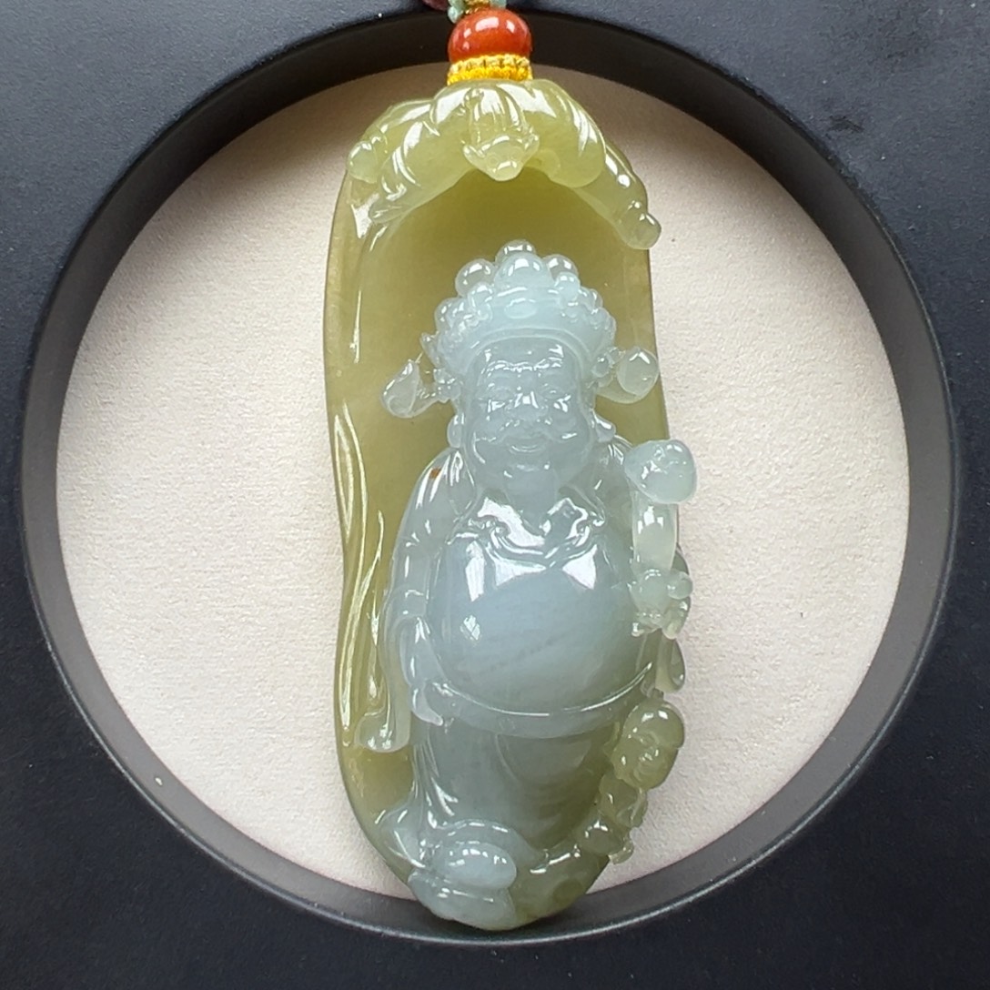 翡翠未镶嵌颈饰财神