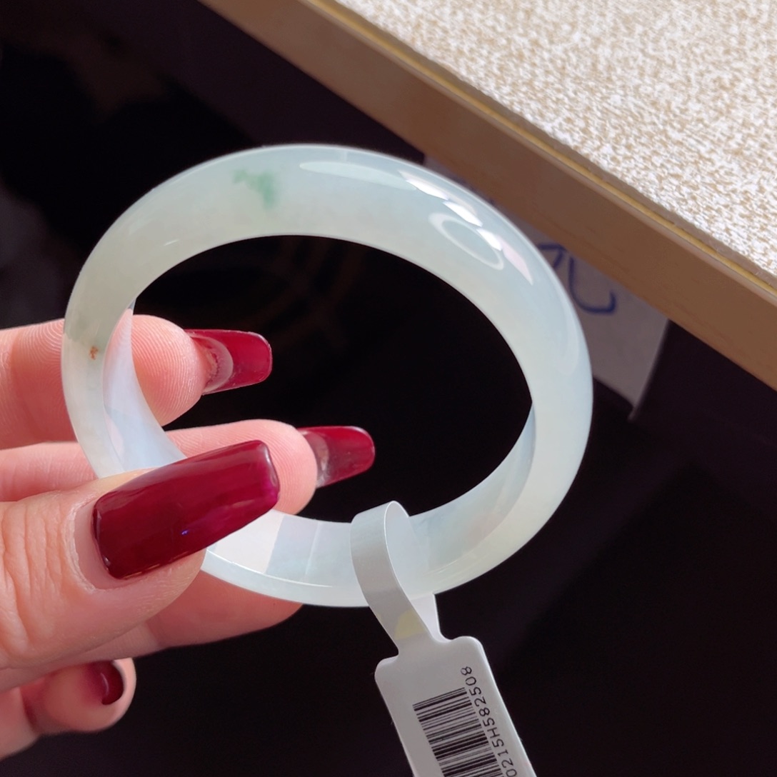 翡翠手镯未镶嵌手镯