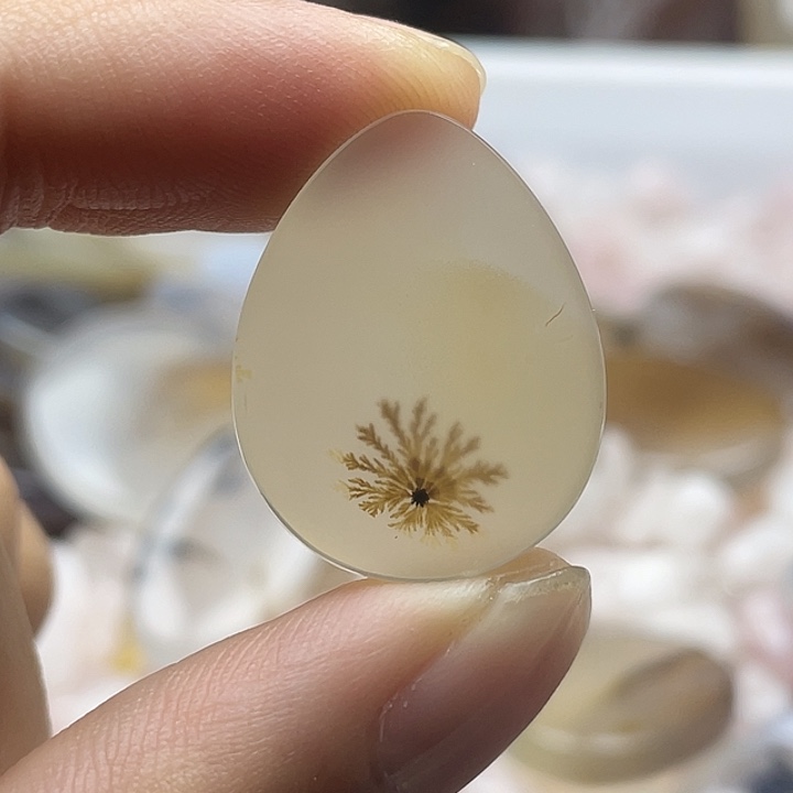 查罗石合金珠宝半成品