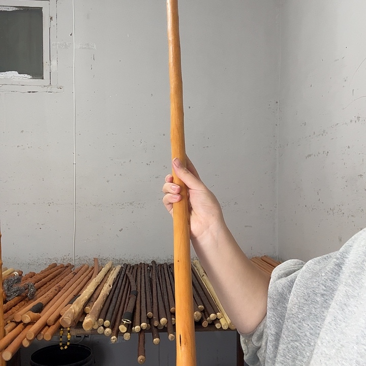 鹰***2秦岭石山红荀子鞭杆