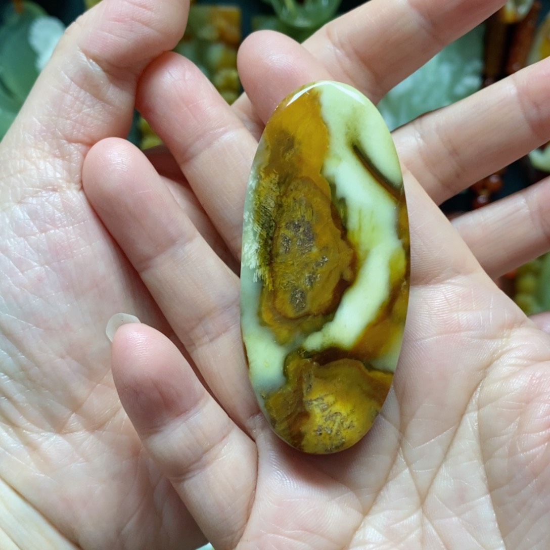 岫玉吊坠(赠链)未镶嵌