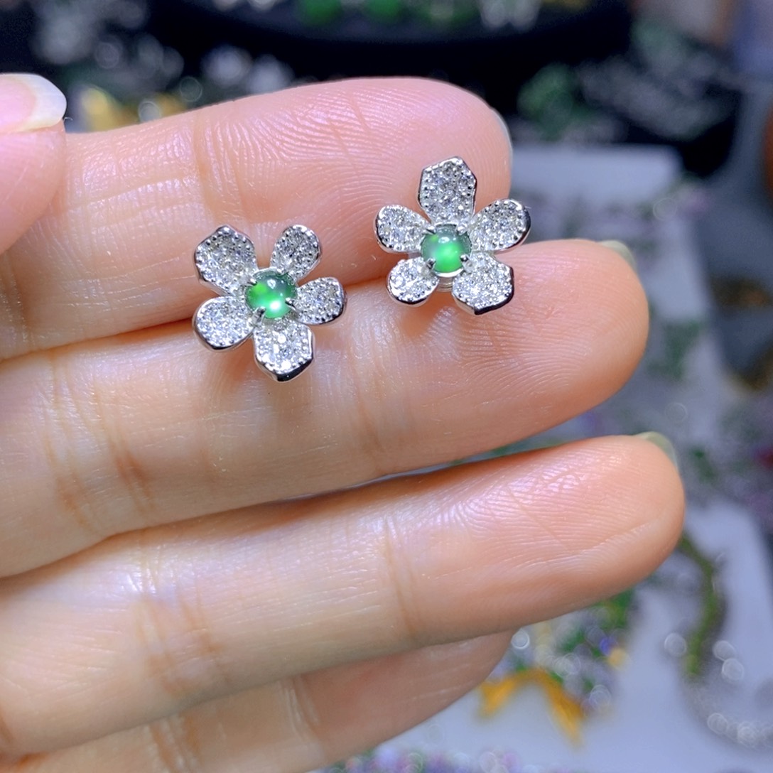 翡翠颈饰银S925镶嵌天然翡翠