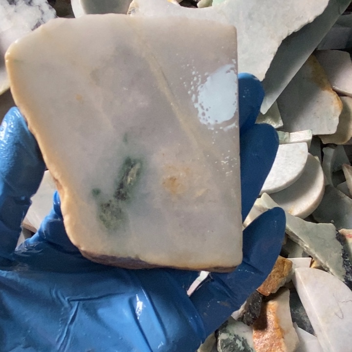 翡翠颈饰未镶嵌天然翡翠