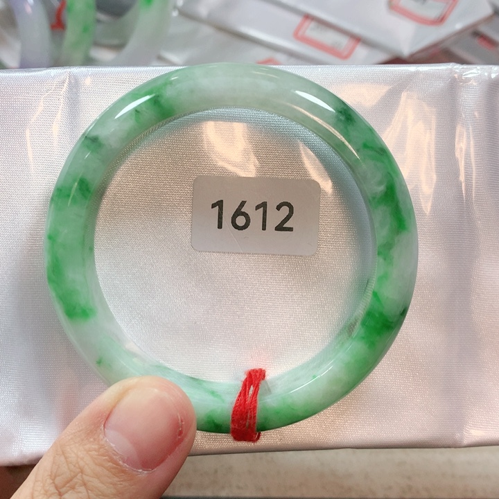 翡翠手镯未镶嵌天然翡翠手镯53.6