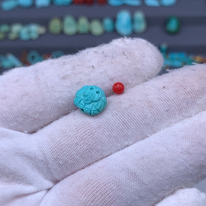 音***见南红玛瑙未镶嵌珠宝奇石