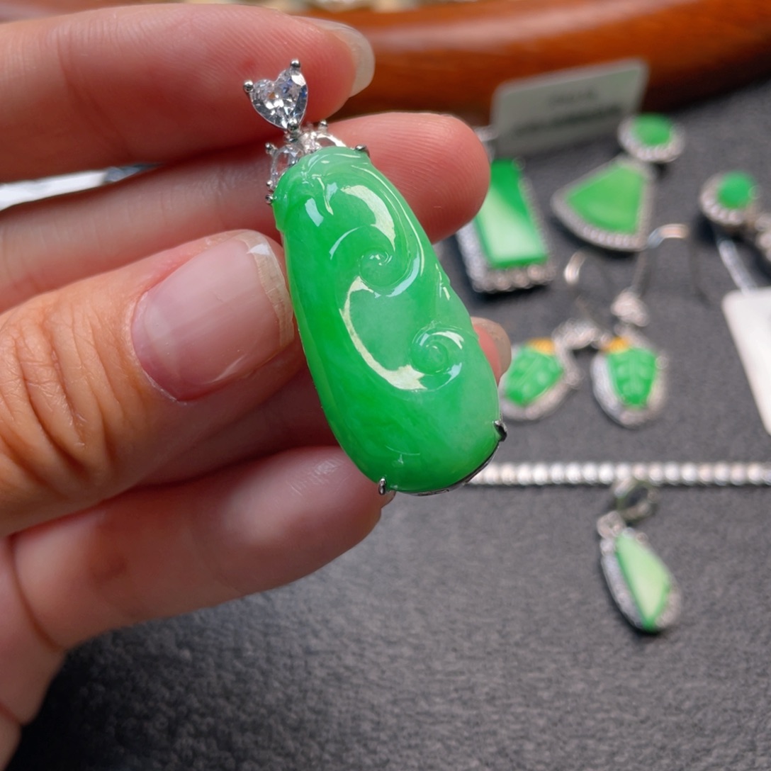 翡翠吊坠(不含链)银S925镶嵌