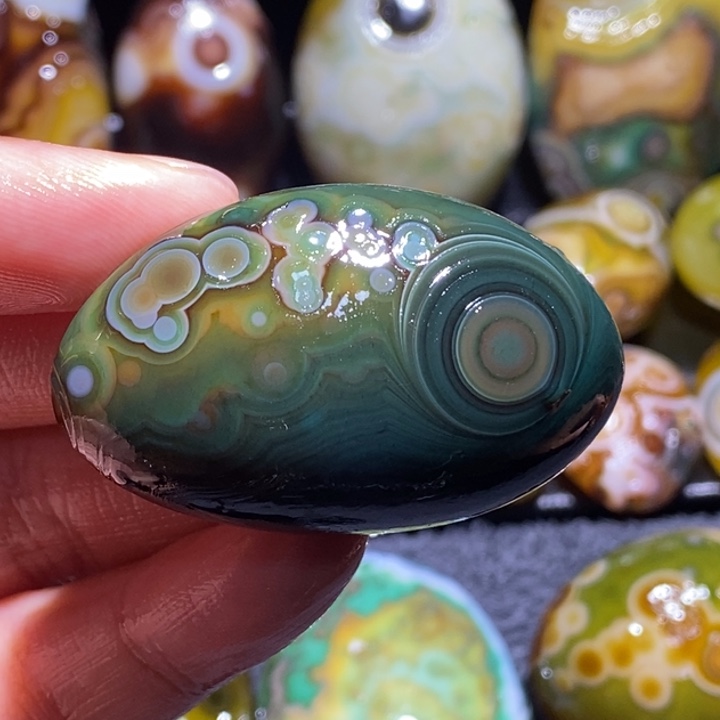 未镶嵌玛瑙/玉髓珠宝奇石