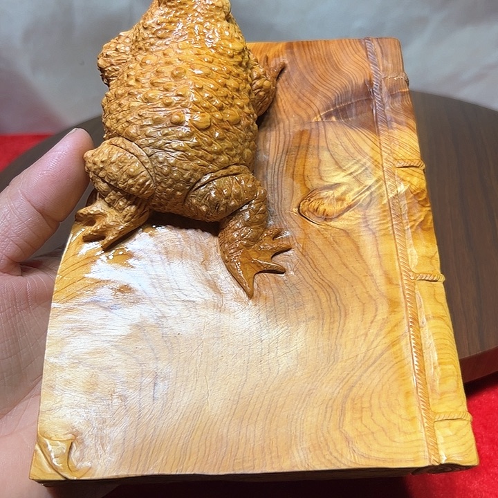 柏木（崖柏）钢**缘崖柏手工雕刻