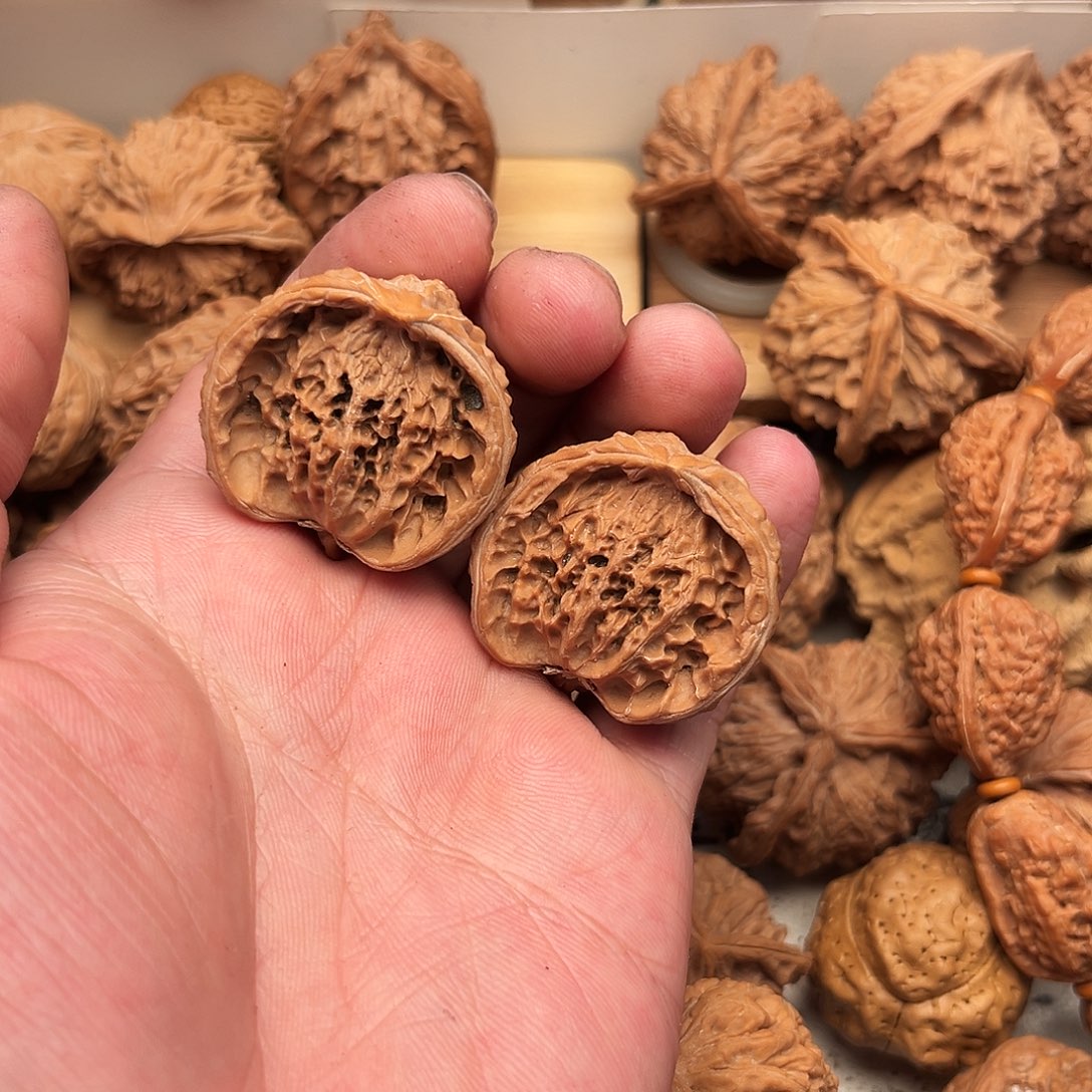 名***好文玩核桃吊坠蛇头