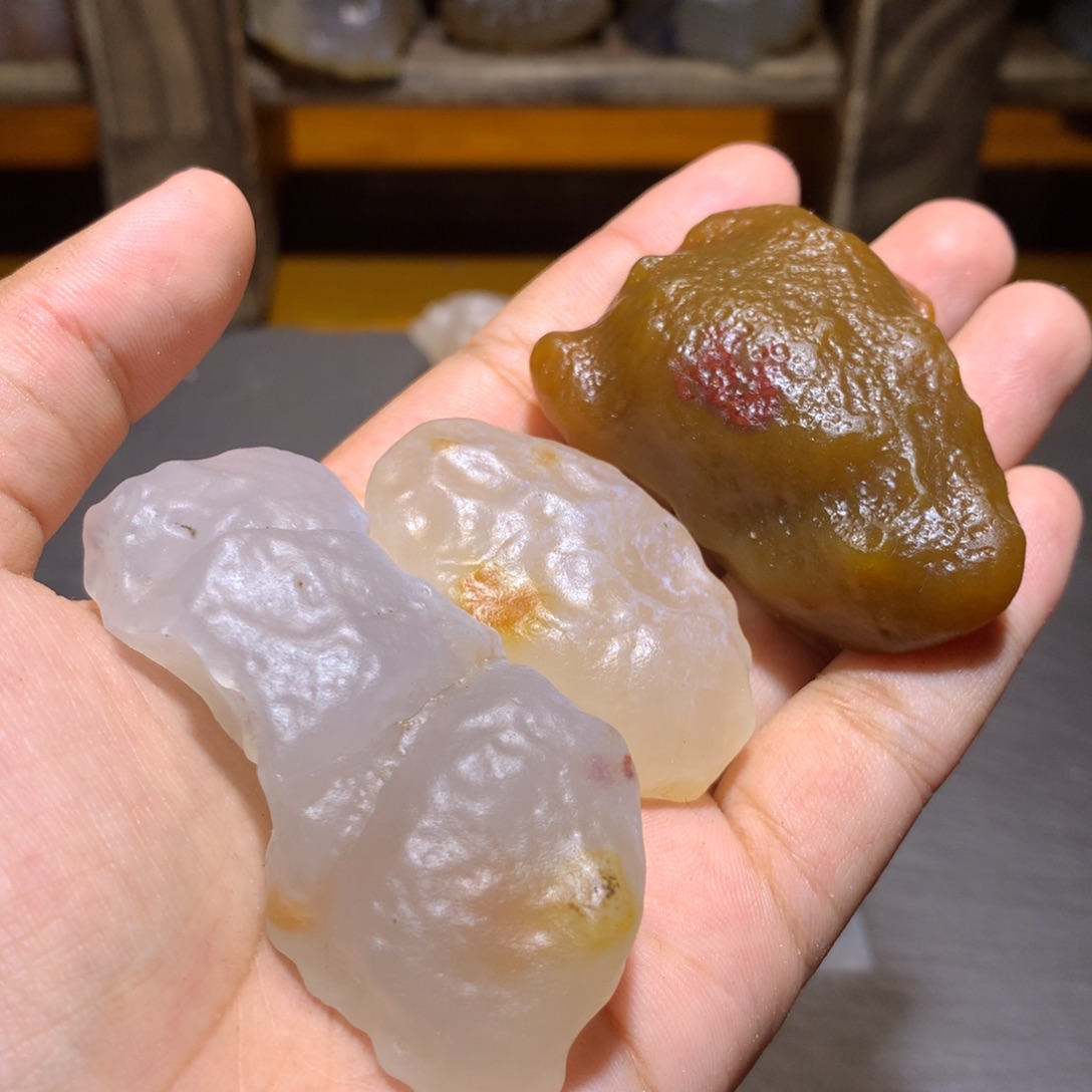 玛瑙/玉髓未镶嵌珠宝奇石