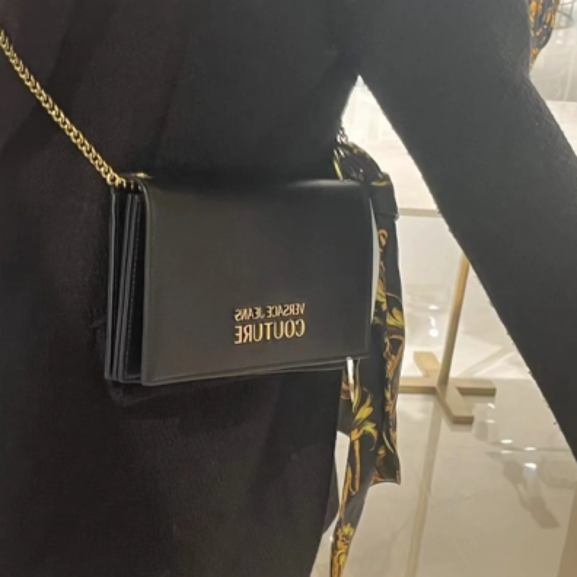 全新未使用 VERSACE/范思哲 范思哲全新带盒有中检翻盖woc包
