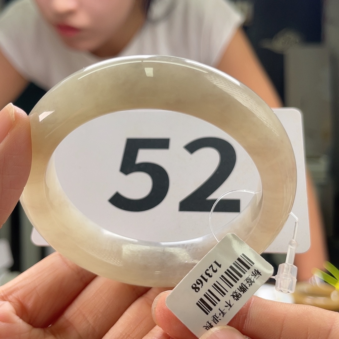 和田玉手镯未镶嵌微瑕174