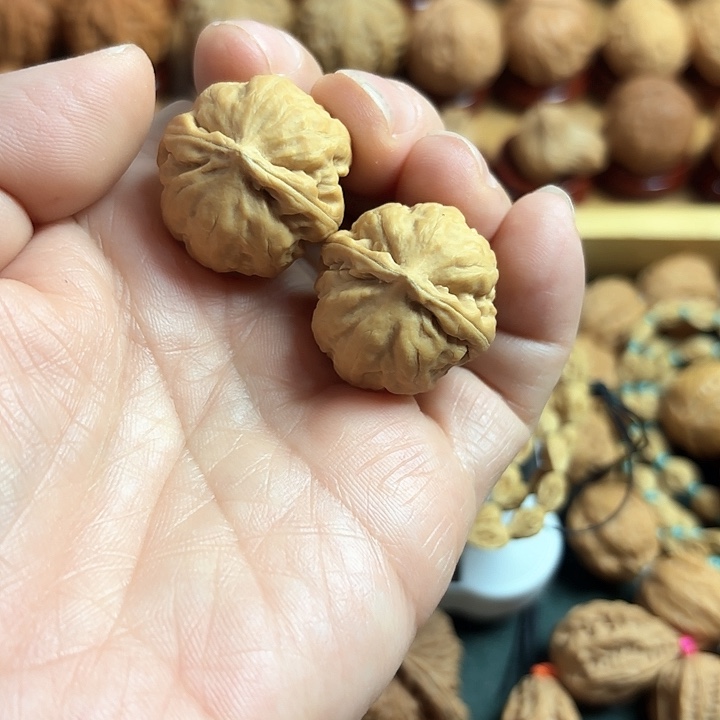 文玩核桃吊坠不**忙云朵304