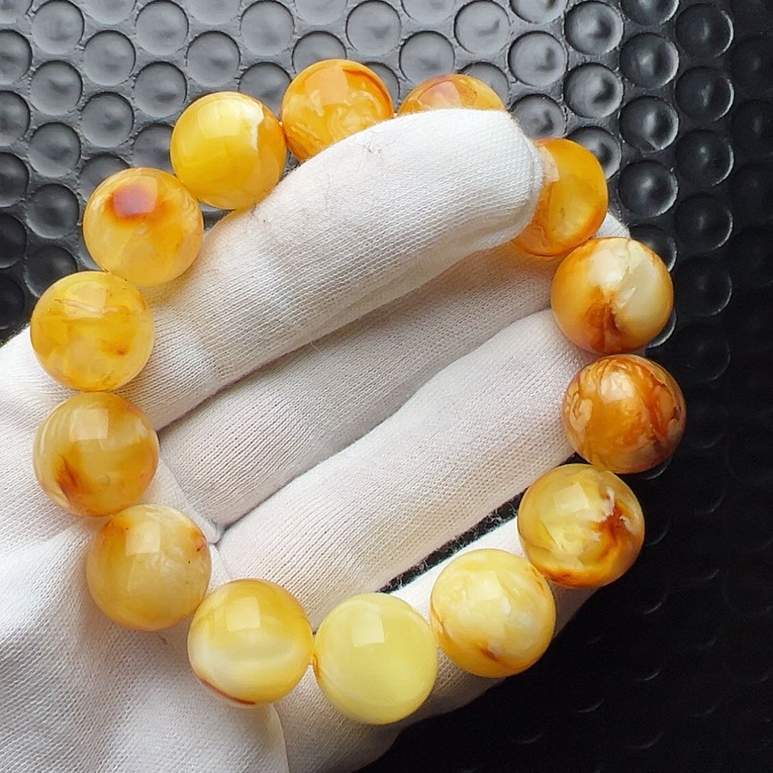 未镶嵌琥珀裸石微瑕16