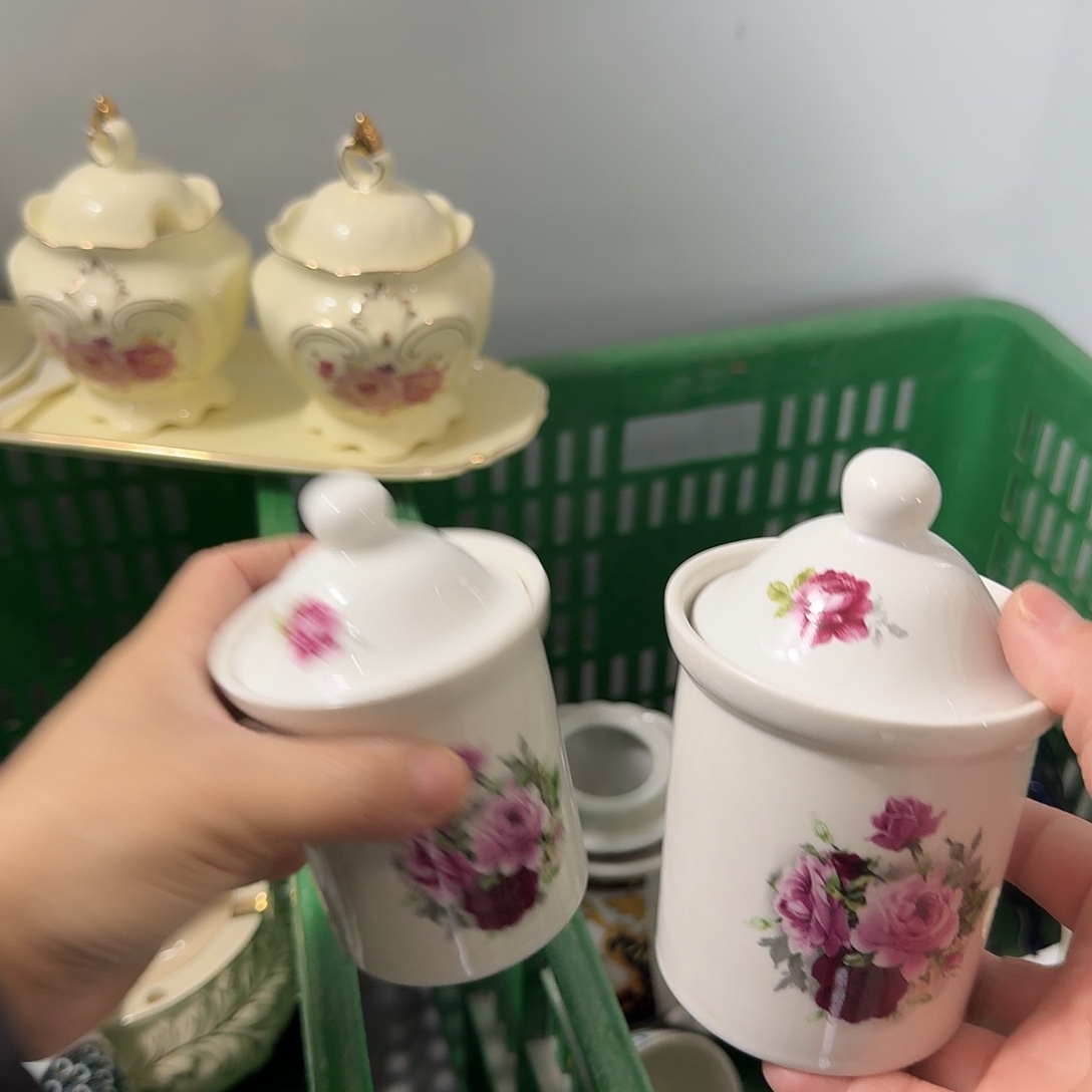 陶瓷陶瓷2只………………………………