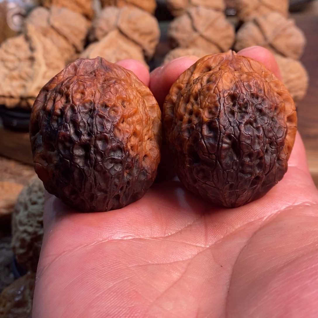 文玩核桃把件纯*玉玲珑