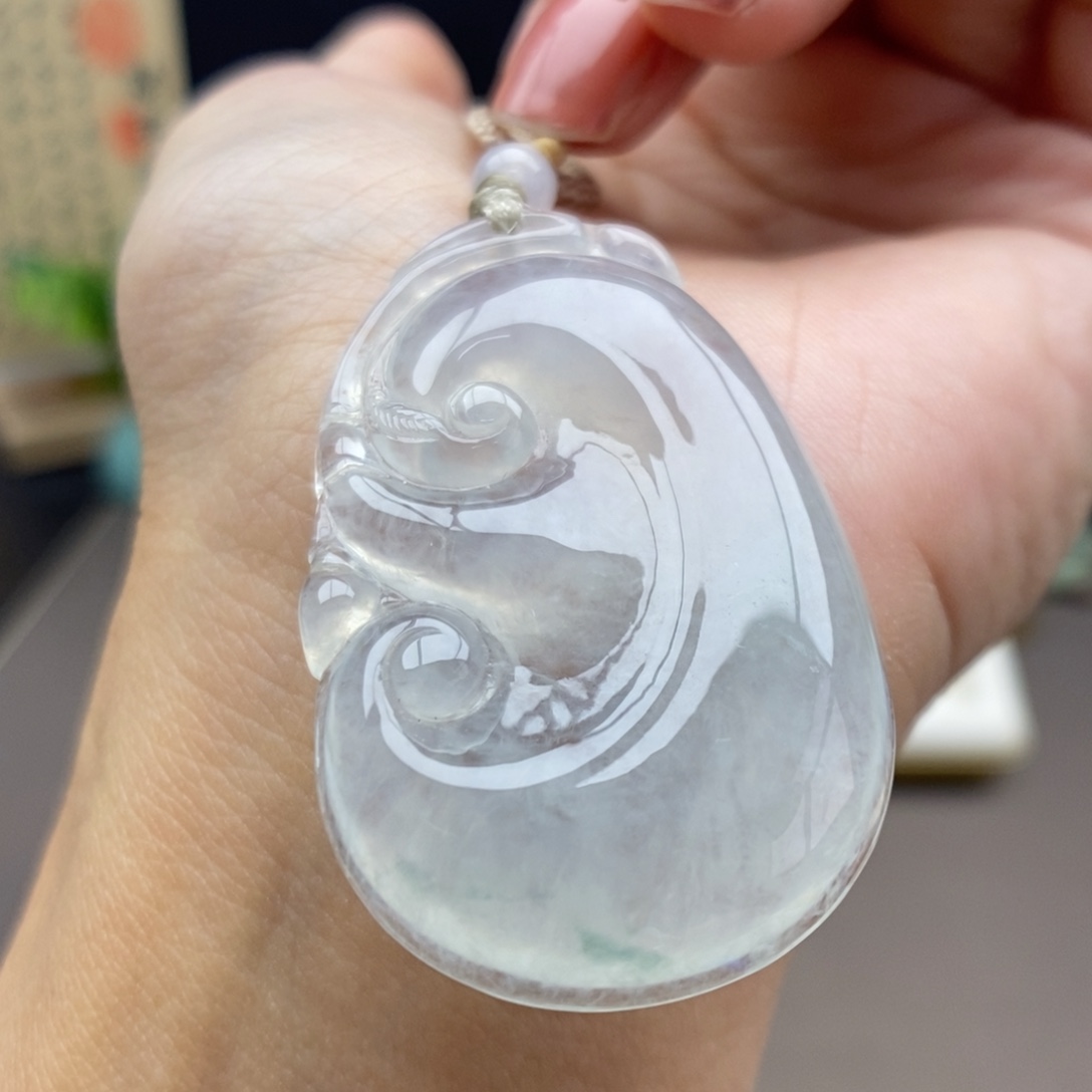 翡翠18K金镶嵌颈饰吊坠78