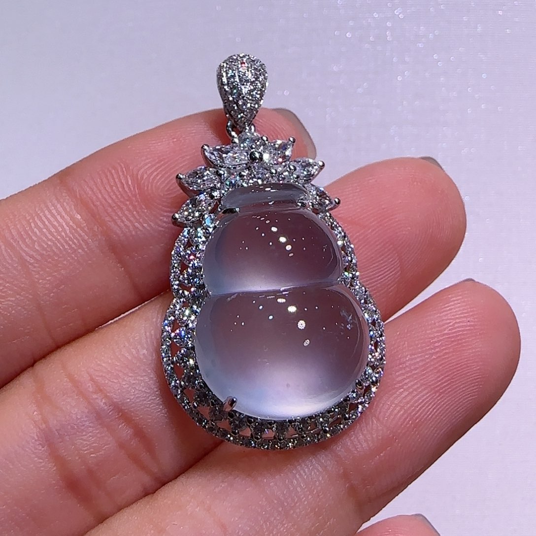 翡翠吊坠(不含链)18K金镶嵌葫芦