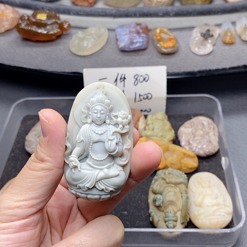 【闪购商品】定制石英质玉吊坠未镶嵌