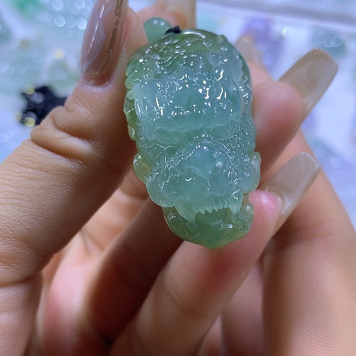 翡翠颈饰未镶嵌天然翡翠A货吊坠