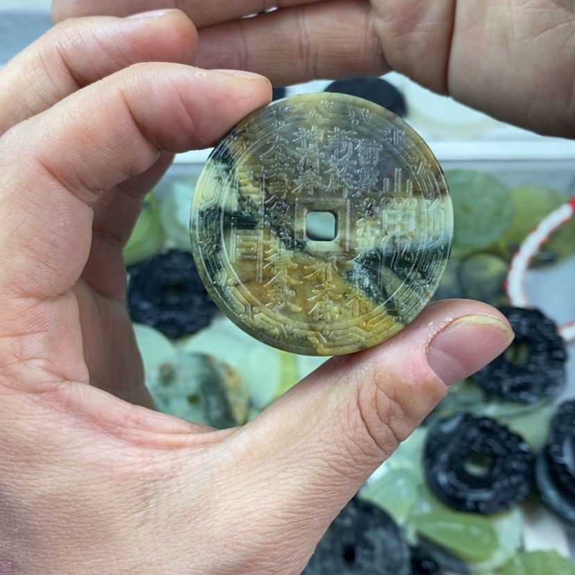 【闪购商品】岫玉颈饰未镶嵌岫玉山鬼花钱