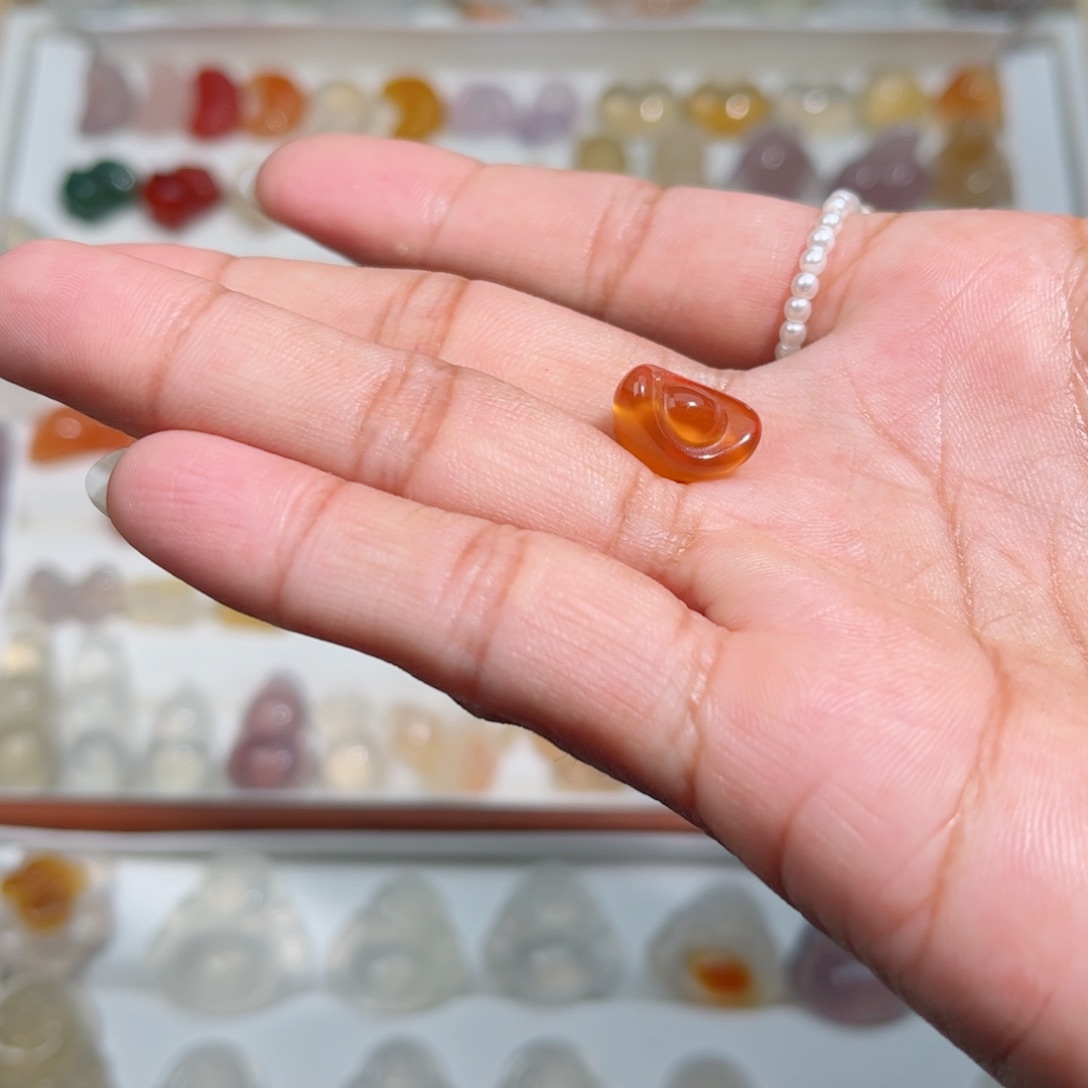 玛瑙/玉髓颈饰未镶嵌番****菜