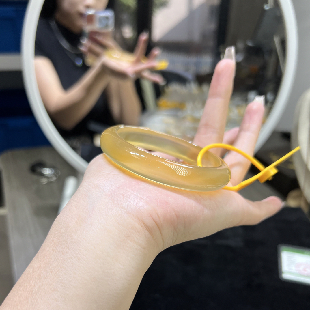 天然马料玛瑙高冰正金嫩金玻璃底显白高级感57-59圈口可带