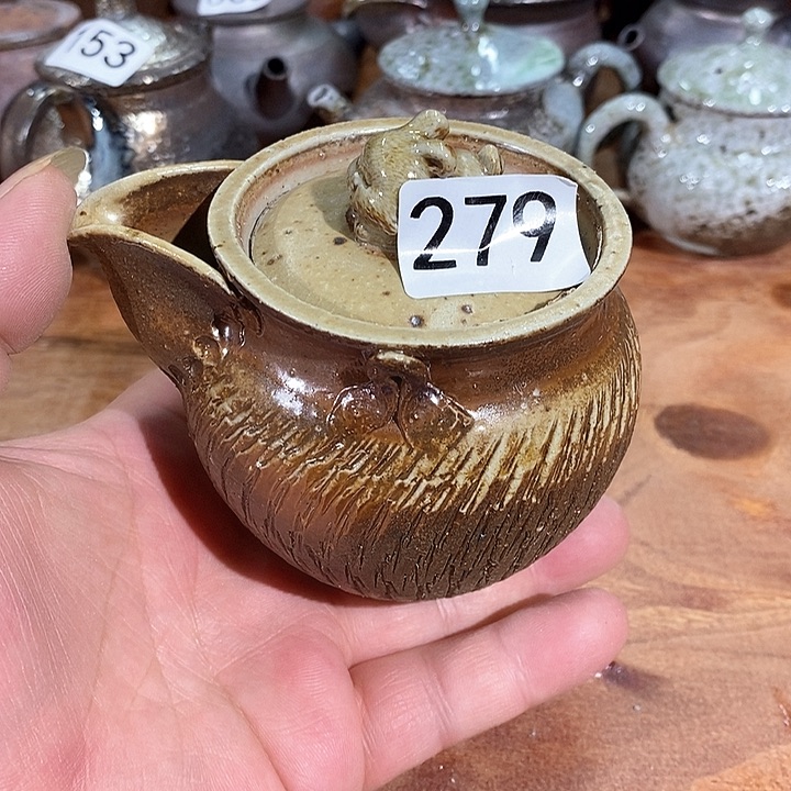 我们的确是一个人的