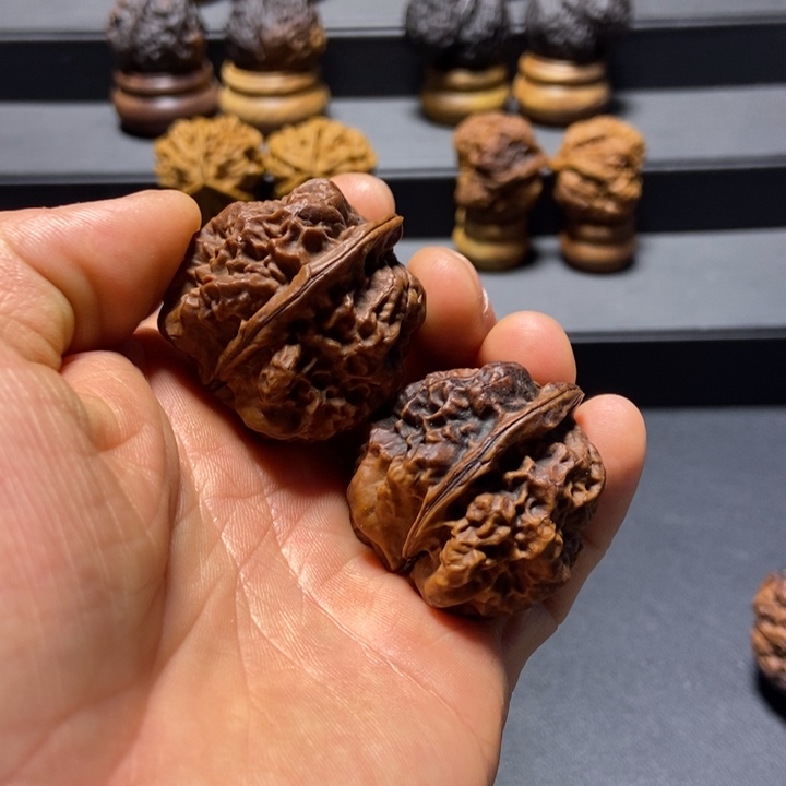 文玩核桃吊坠B三角龙37mm