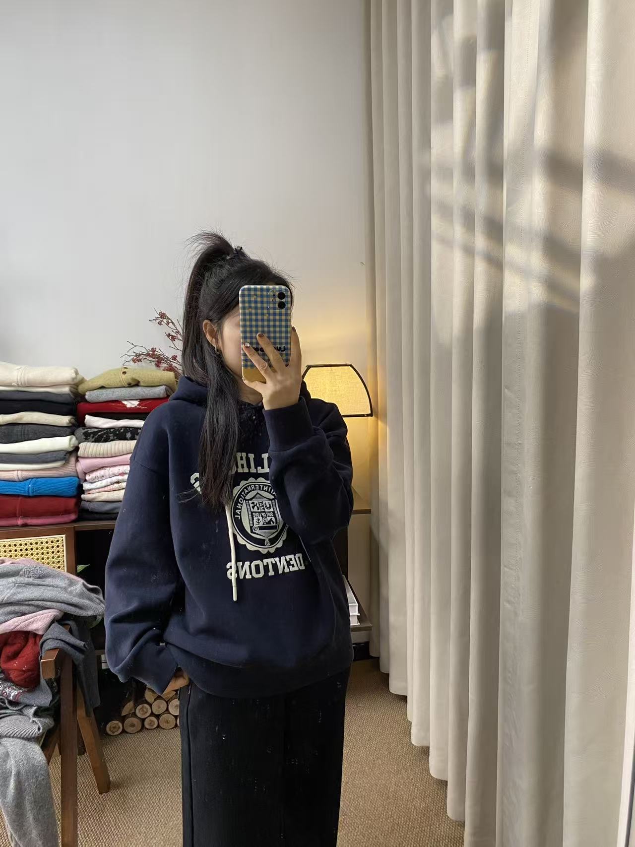 【慧慧精选】冬季新品～高品质简约百搭字母连帽卫衣