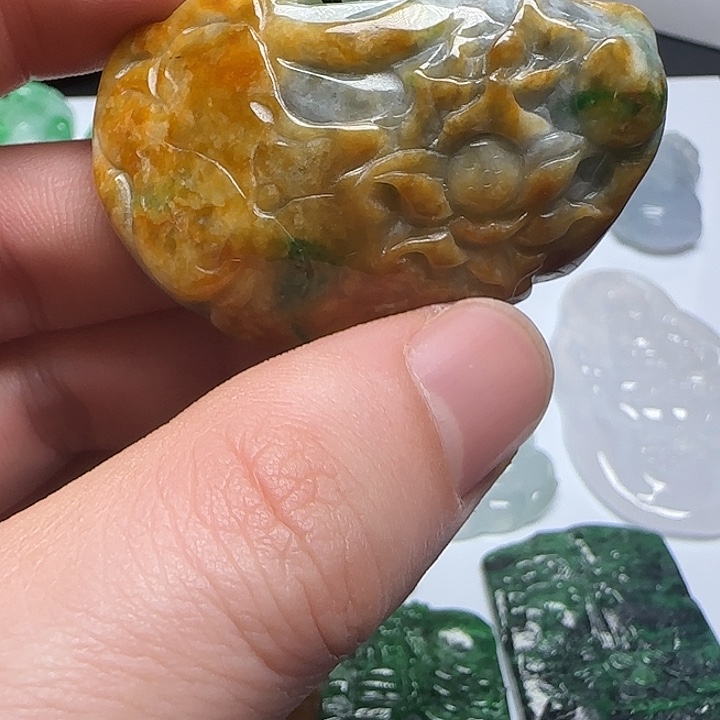 翡翠未镶嵌颈饰天然翡翠A货02