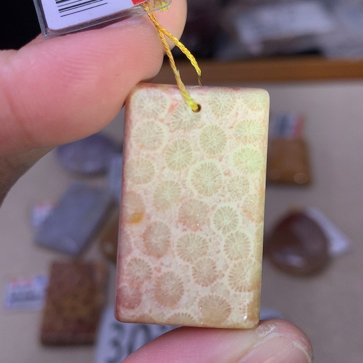 【闪购商品】石英质玉颈饰合金粉色带爆闪