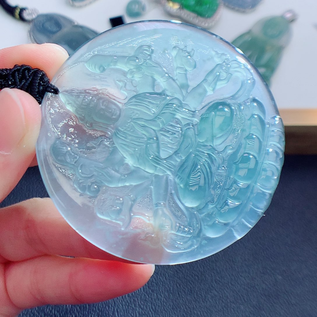 翡翠颈饰未镶嵌翡翠