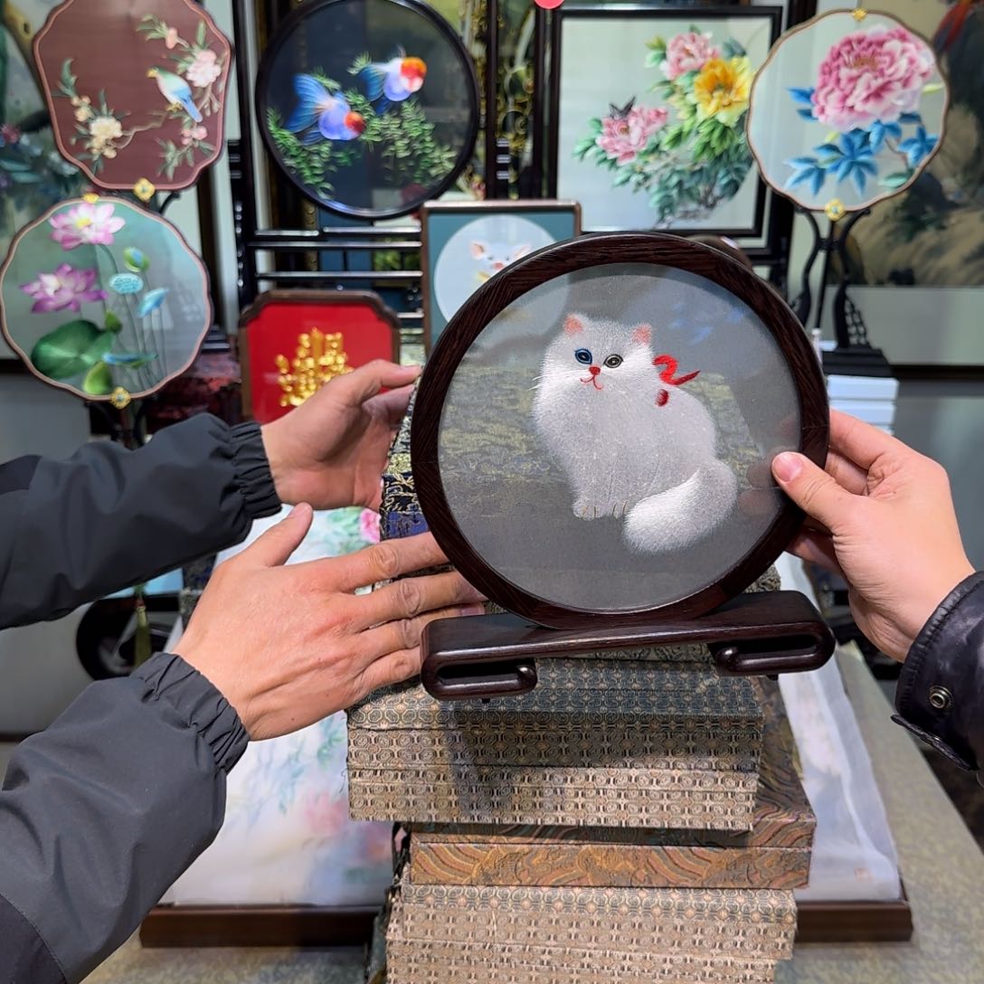 刺绣刺绣工艺精湛