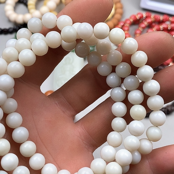 玛瑙/玉髓颈饰合金