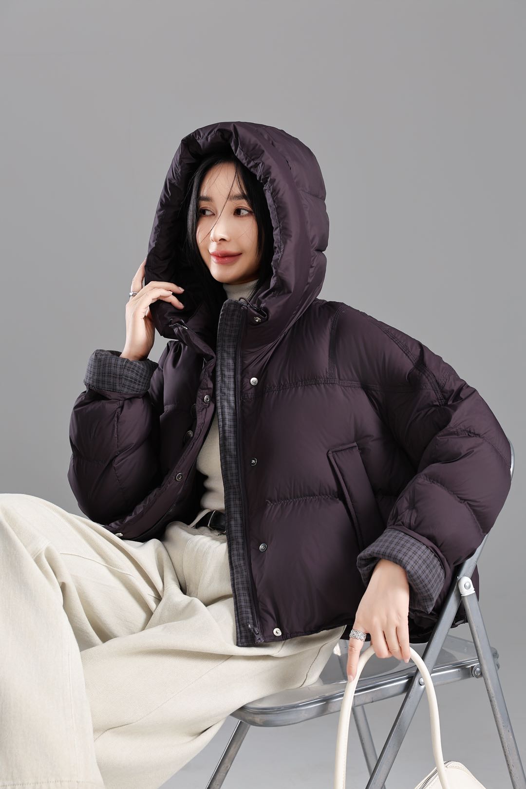 90泡芙女款连帽短款纯色休闲拉链冬季羽绒服百搭时尚出街