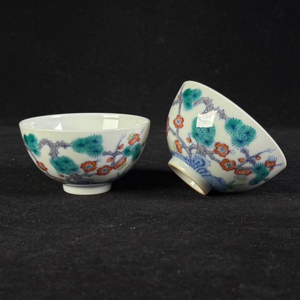 M斗彩岁寒三友纹茶圆一对