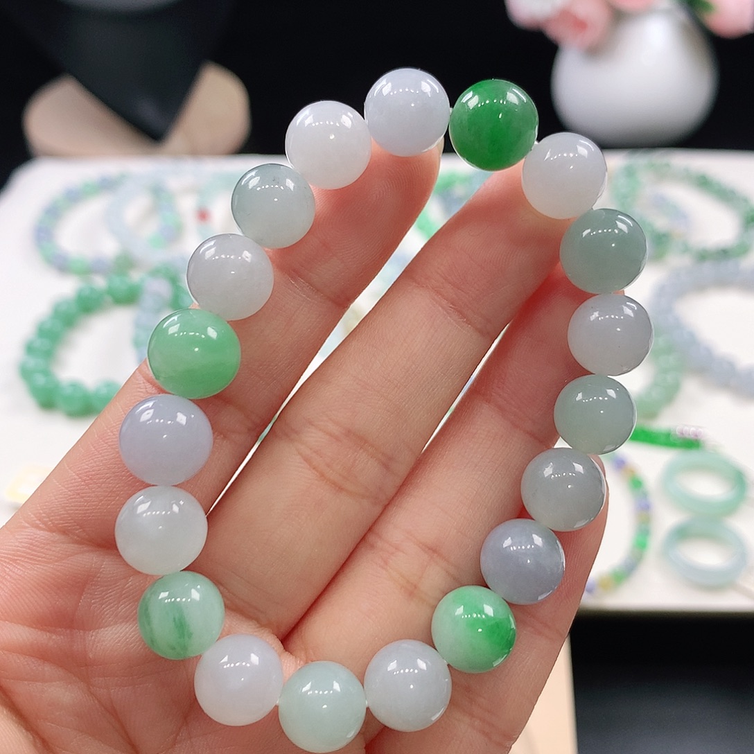 翡翠未镶嵌手链9.7-10.5mm