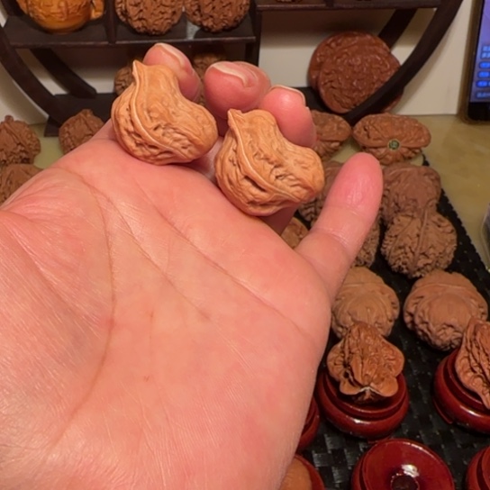文玩核桃把件小鸟