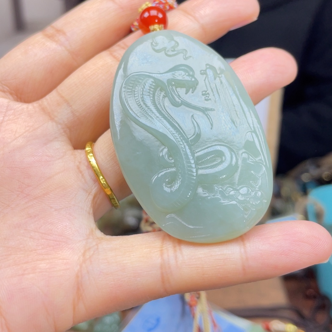 和田玉颈饰未镶嵌