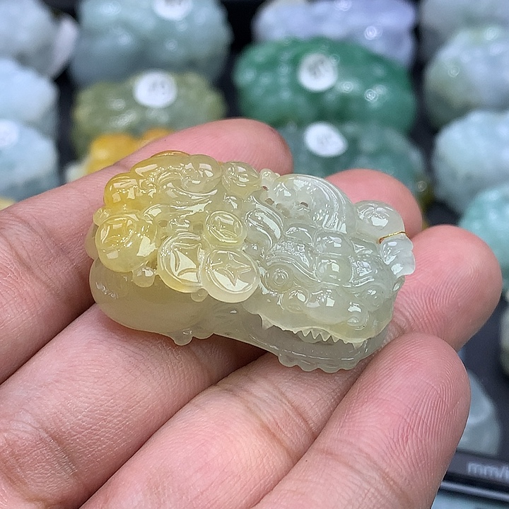 翡翠未镶嵌颈饰天然缅甸翡翠貔貅吊坠